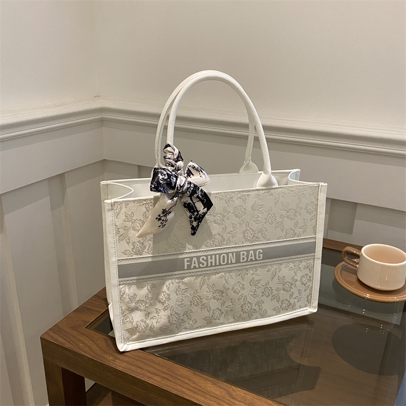 Women Bags On Sale - 高級感あふれるエレガントな女性用トートバッグ、刺繍ブーケ柄PUレザー、レタースカーフ付きハンドバッグ、通勤やショッピングに最適