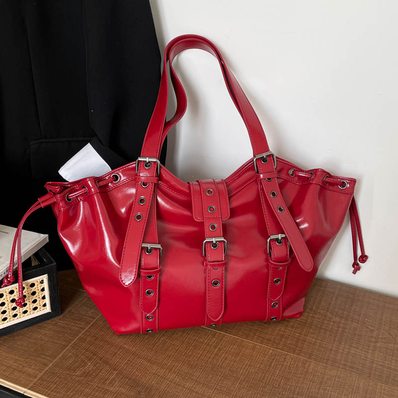 Y2Kゴシックリベット調節可能ストラップショルダーバッグ人気 - Women Bags On Sale のレビューと価格