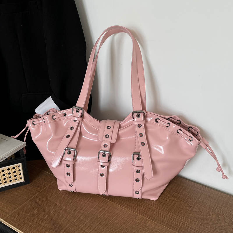 Y2Kゴシックリベット調節可能ストラップショルダーバッグ人気 - Women Bags On Sale のレビューと価格