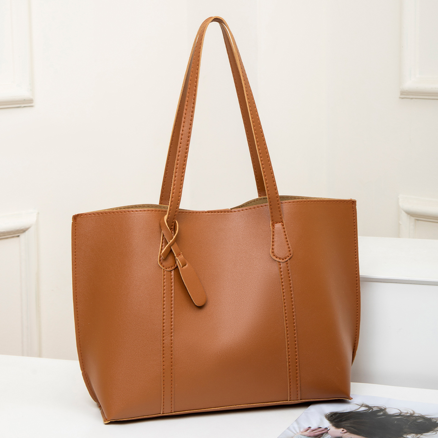 女性用シンプルカジュアルトートバッグ、大容量通勤バッグ、韓国 - Women Bags Medium Size のレビューと価格